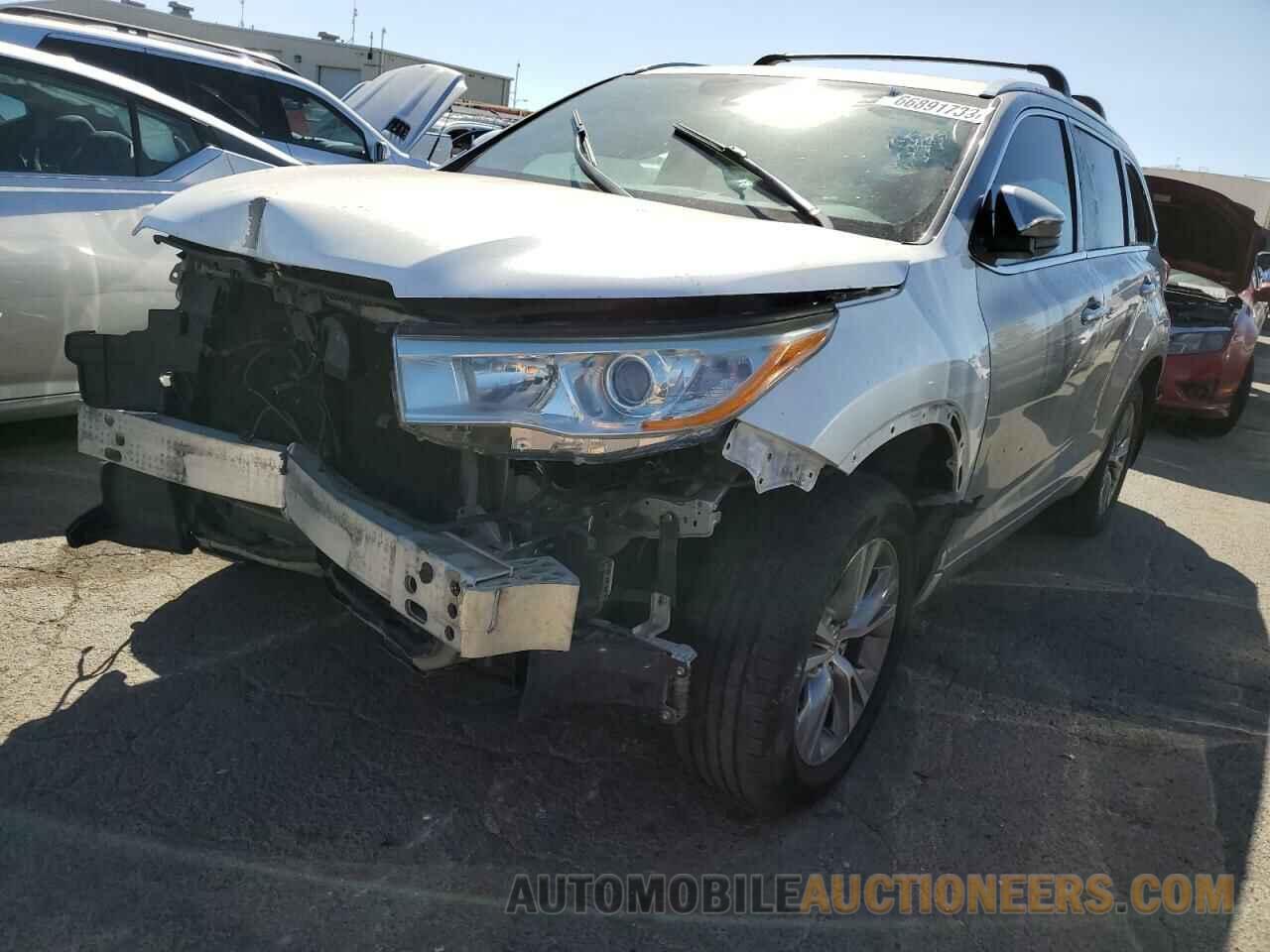 5TDDZRFH4HS364083 TOYOTA HIGHLANDER 2017