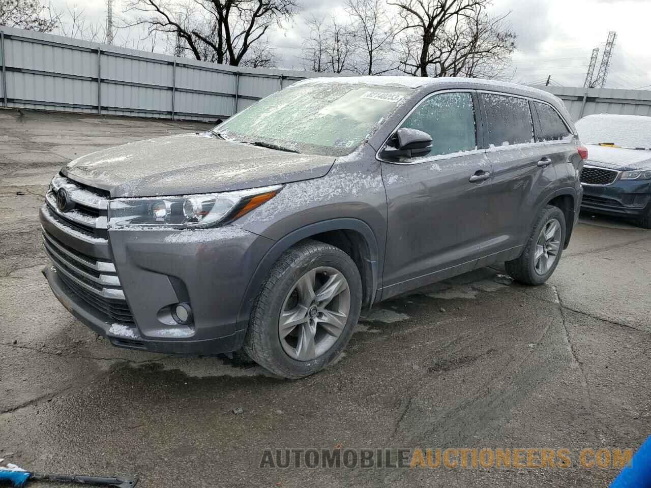 5TDDZRFH4JS861138 TOYOTA HIGHLANDER 2018