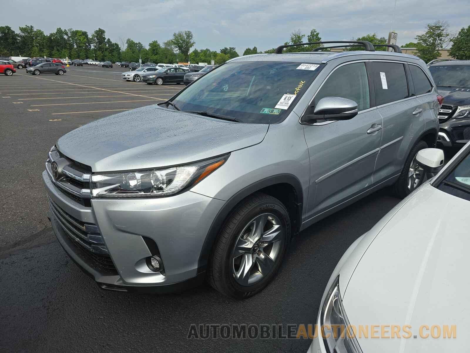 5TDDZRFH7KS703765 Toyota Highlander 2019