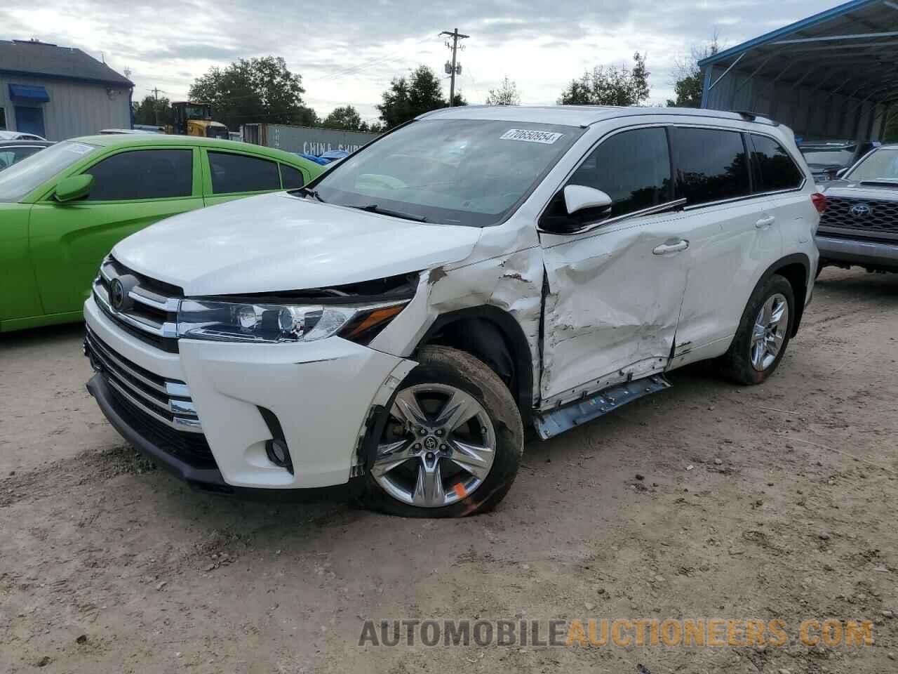 5TDDZRFH8JS849767 TOYOTA HIGHLANDER 2018