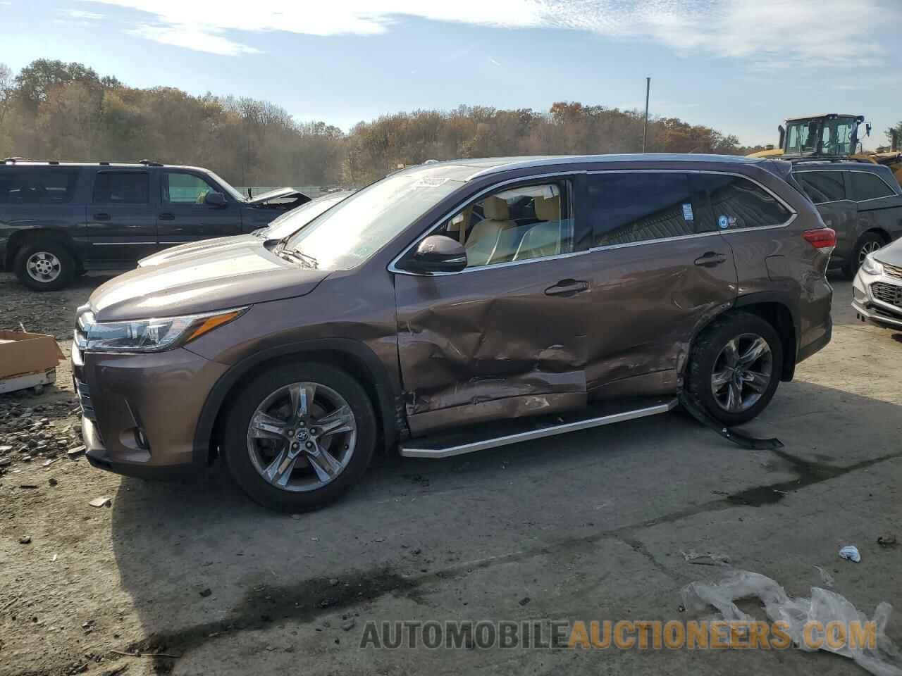 5TDDZRFH9JS824571 TOYOTA HIGHLANDER 2018