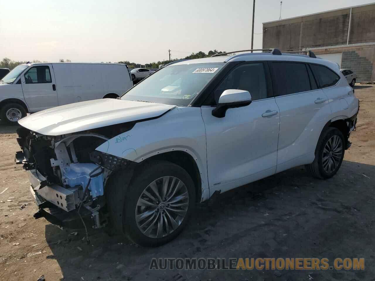 5TDEBRCH1NS075980 TOYOTA HIGHLANDER 2022