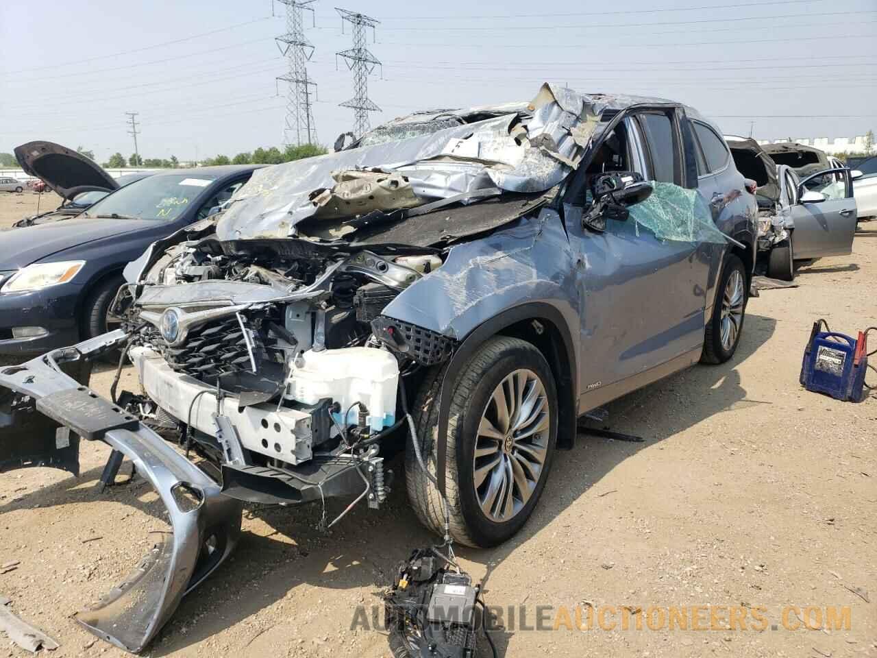 5TDEBRCH3NS079089 TOYOTA HIGHLANDER 2022