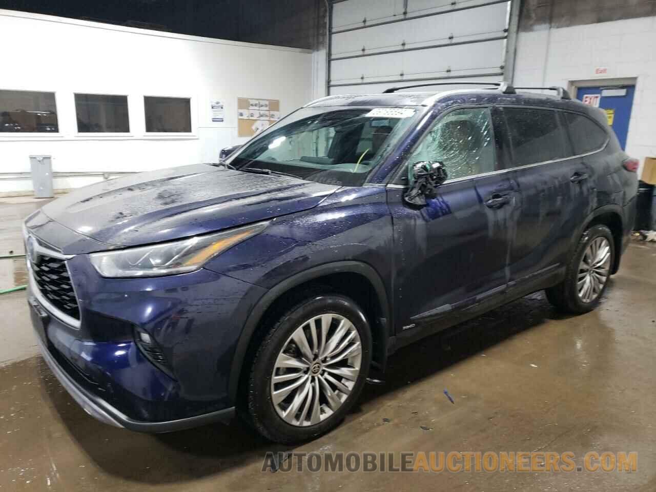 5TDEBRCH3NS096295 TOYOTA HIGHLANDER 2022