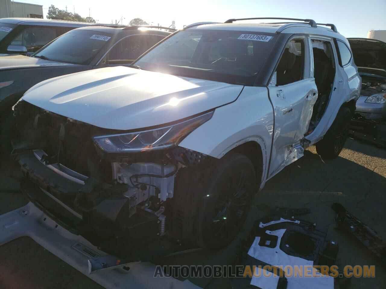 5TDEBRCH5MS030460 TOYOTA HIGHLANDER 2021