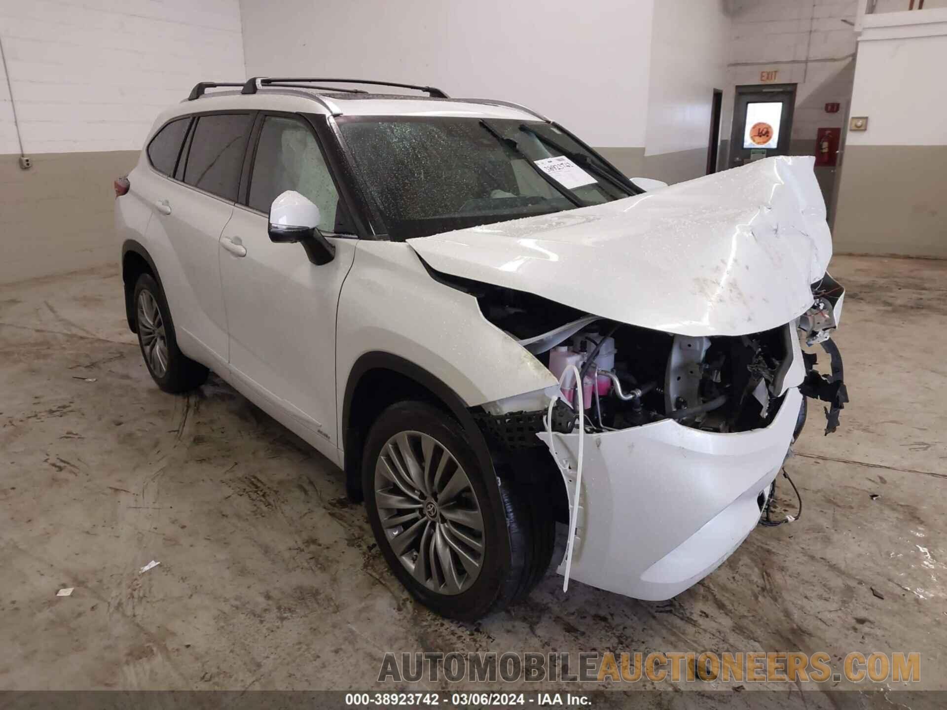 5TDEBRCH9NS076987 TOYOTA HIGHLANDER 2022