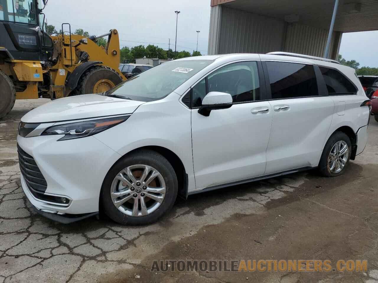 5TDESKFC6RS121719 TOYOTA SIENNA 2024