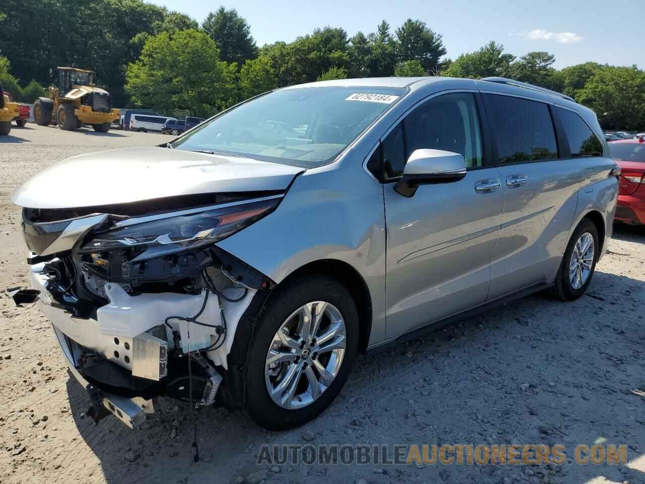 5TDESKFCXRS131623 TOYOTA SIENNA 2024