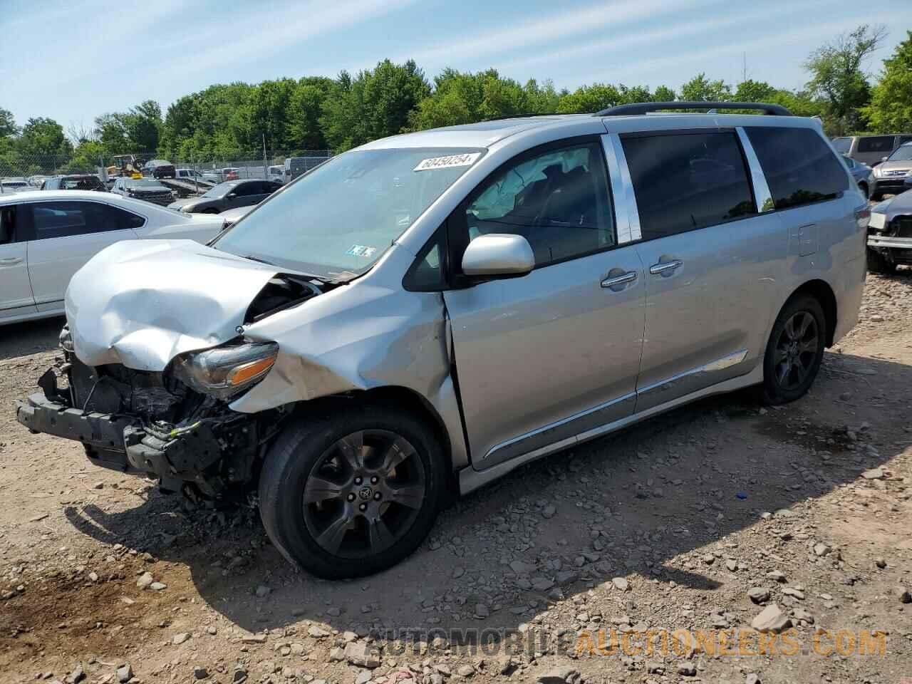 5TDEZ3DC0KS223463 TOYOTA SIENNA 2019