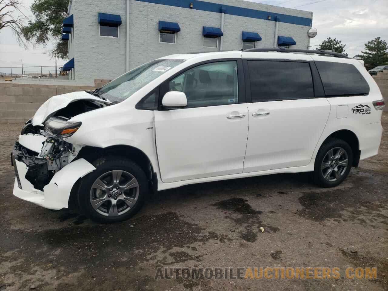 5TDEZ3DC8KS215899 TOYOTA SIENNA 2019