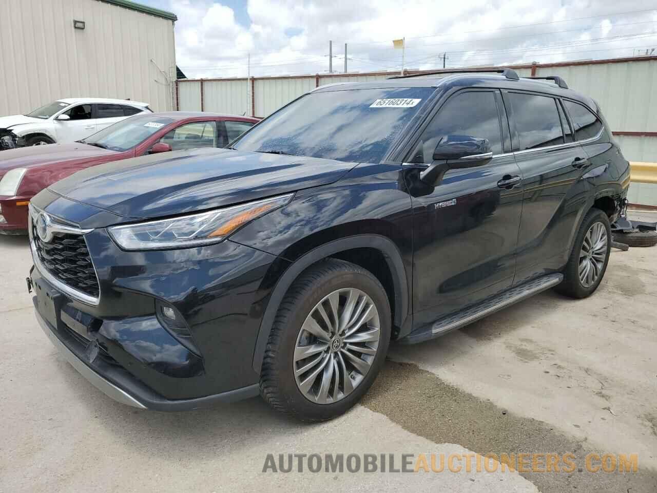 5TDFARAHXMS009534 TOYOTA HIGHLANDER 2021