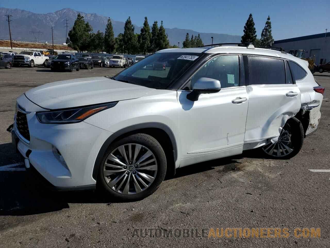 5TDFZRAH4NS130201 TOYOTA HIGHLANDER 2022