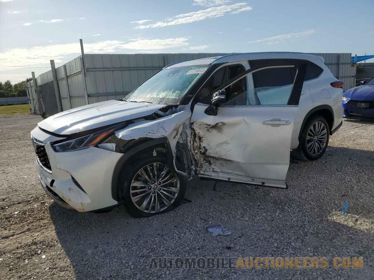 5TDFZRAH5MS067690 TOYOTA HIGHLANDER 2021