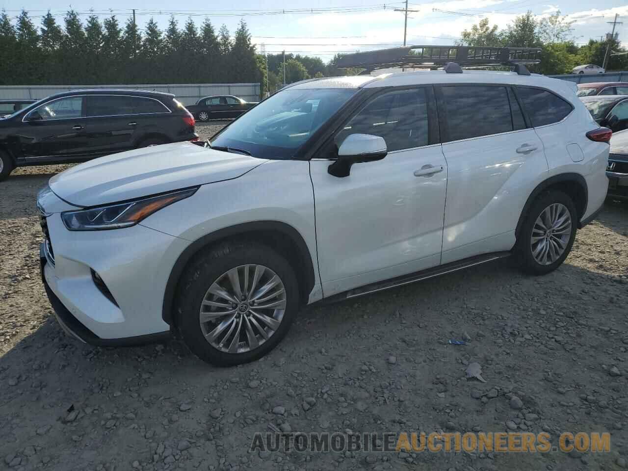 5TDFZRAH5NS118929 TOYOTA HIGHLANDER 2022