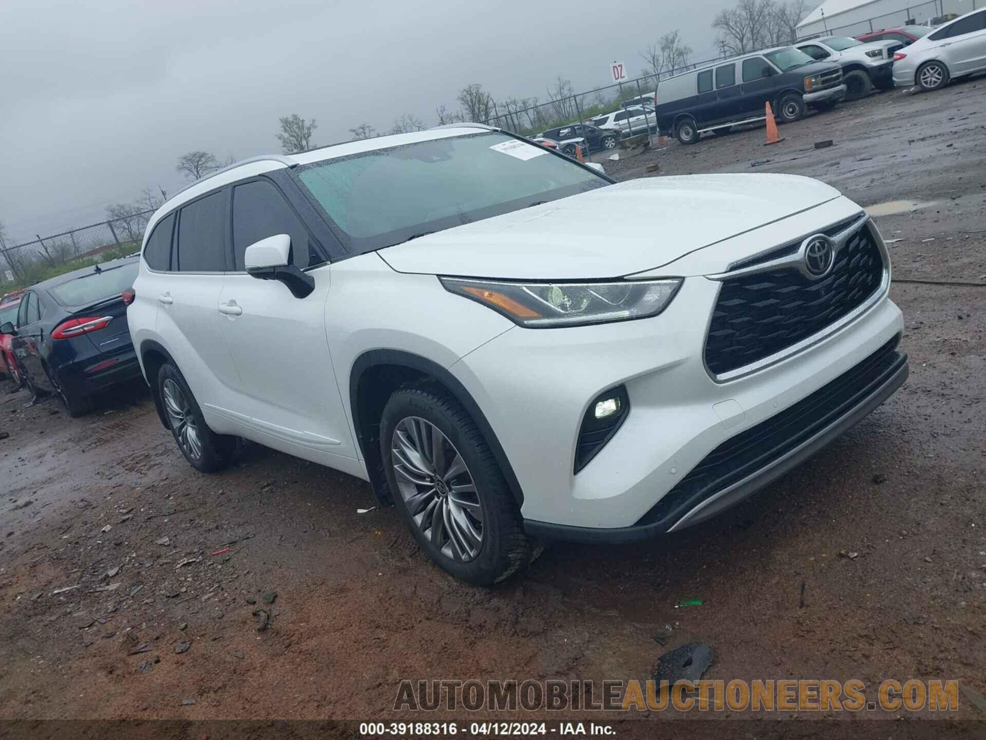 5TDFZRBH2NS172171 TOYOTA HIGHLANDER 2022