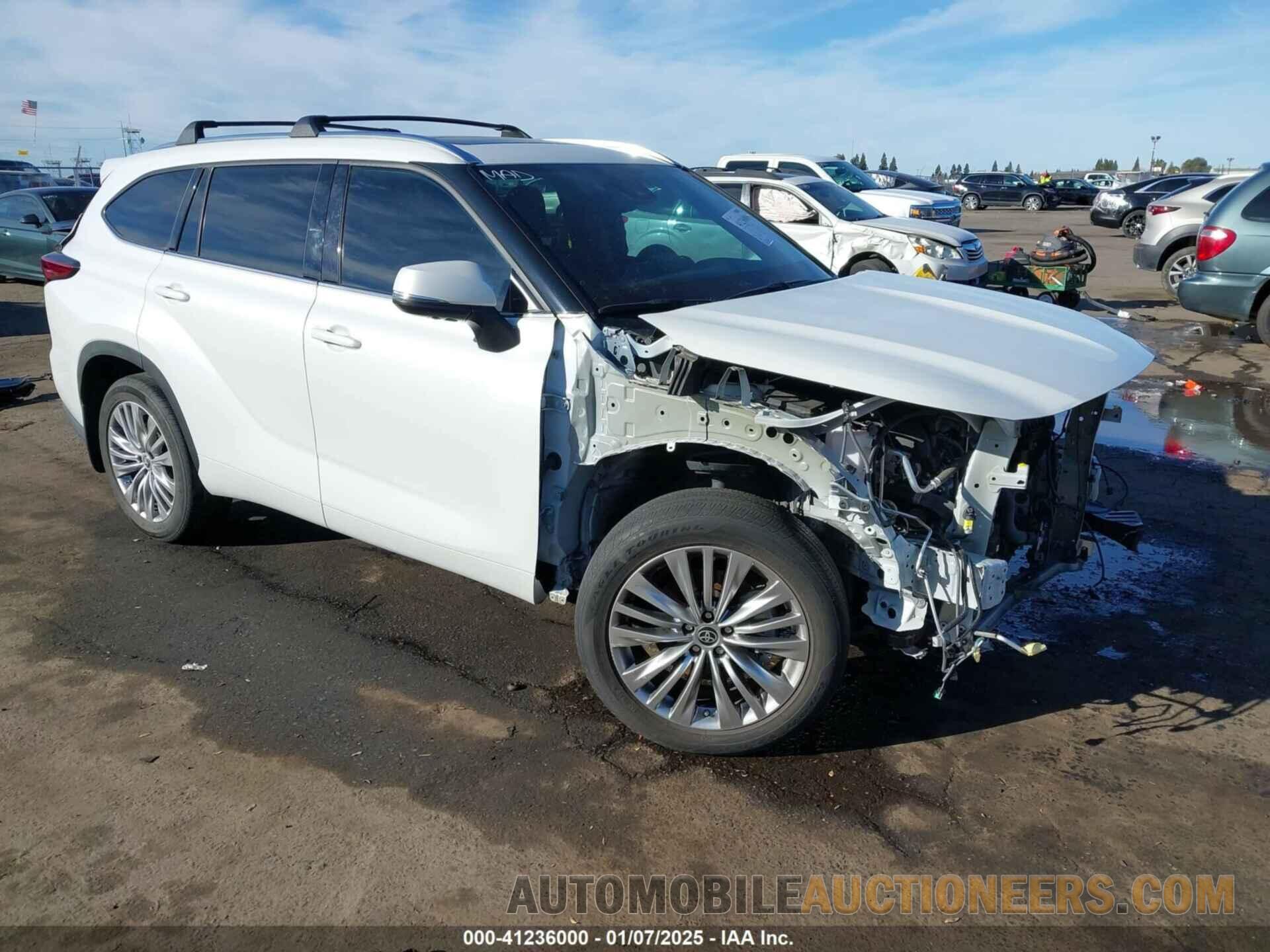 5TDFZRBH2NS216055 TOYOTA HIGHLANDER 2022