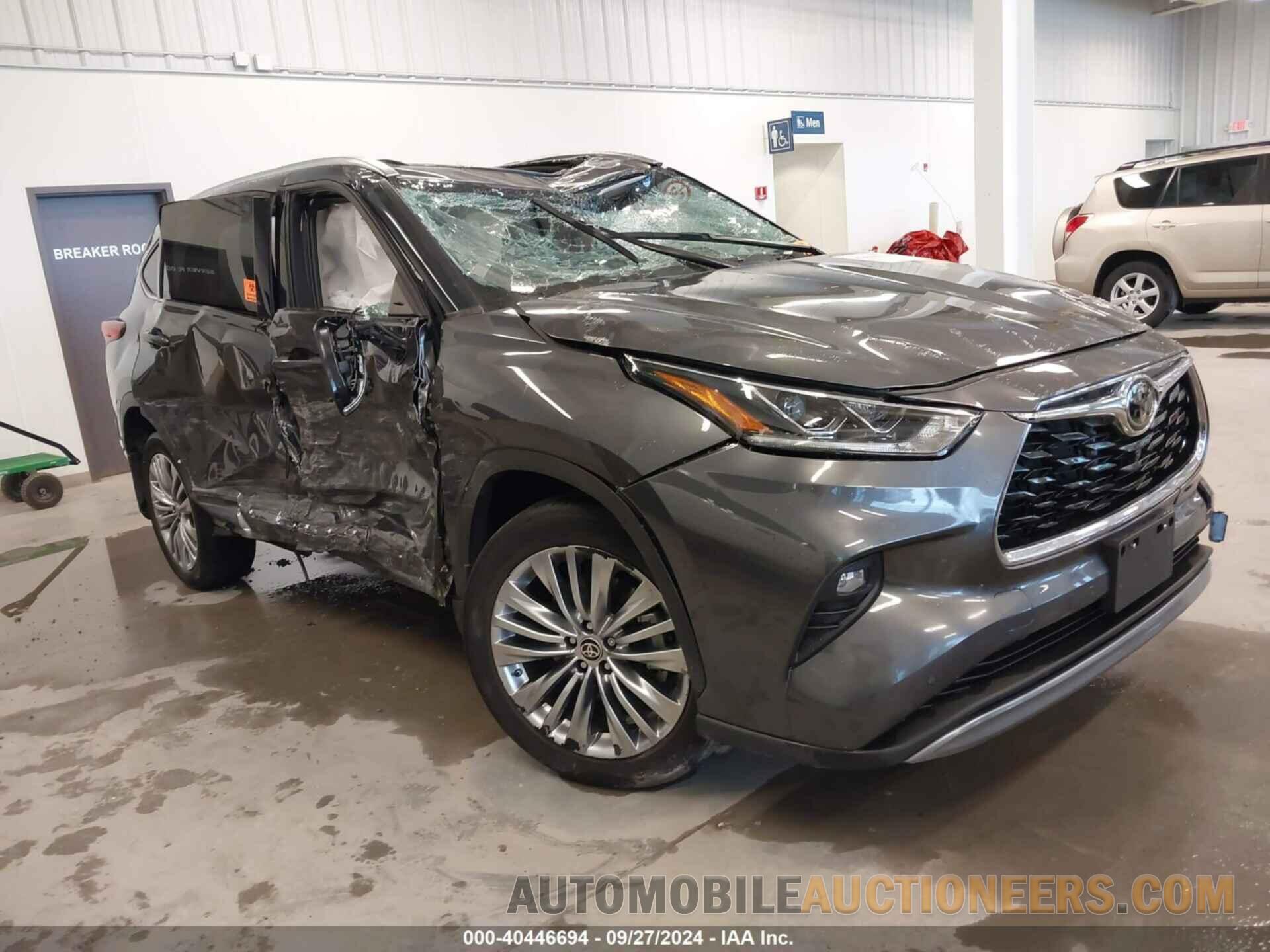 5TDFZRBH3NS208160 TOYOTA HIGHLANDER 2022