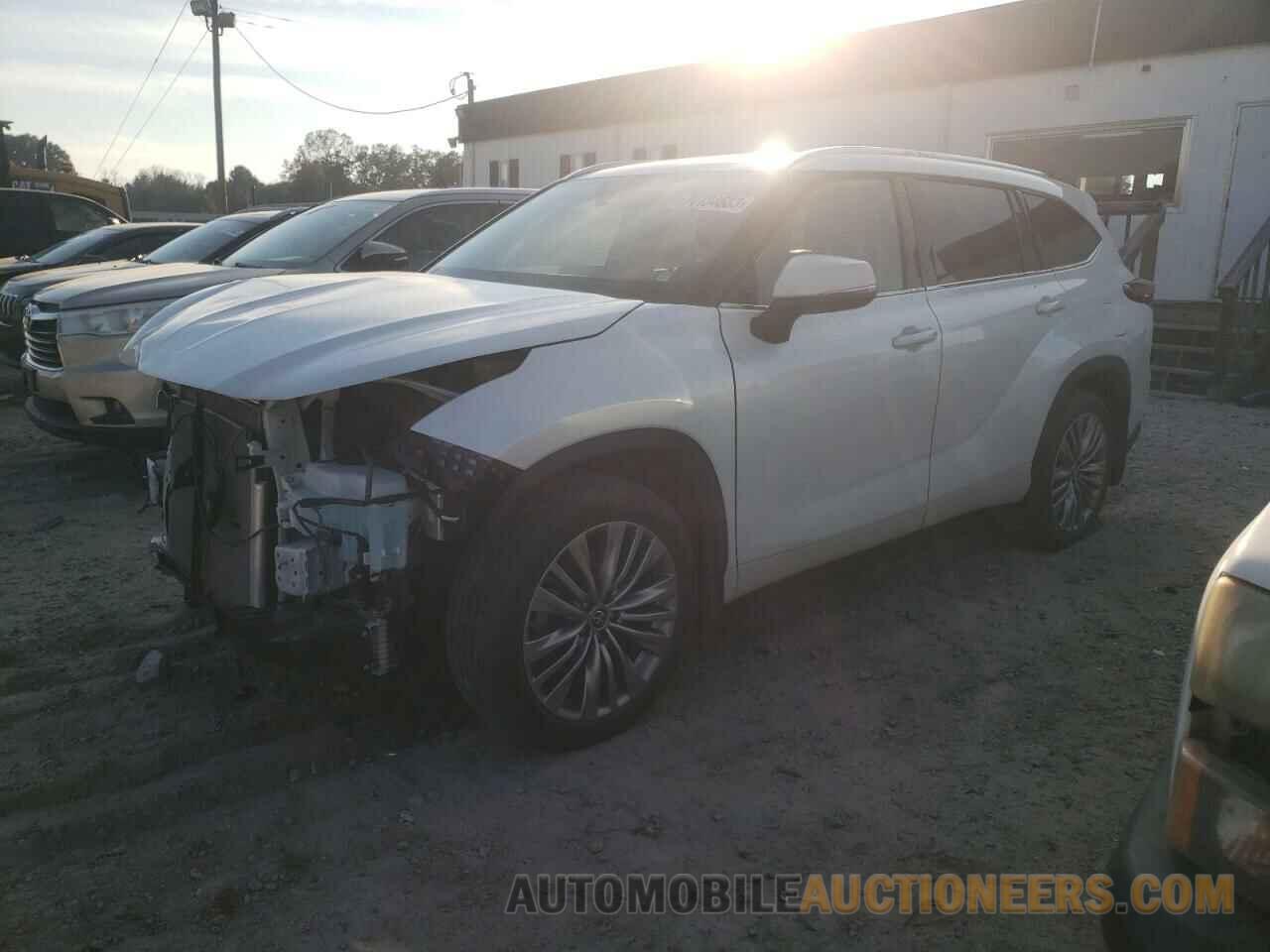 5TDFZRBH3NS238310 TOYOTA HIGHLANDER 2022