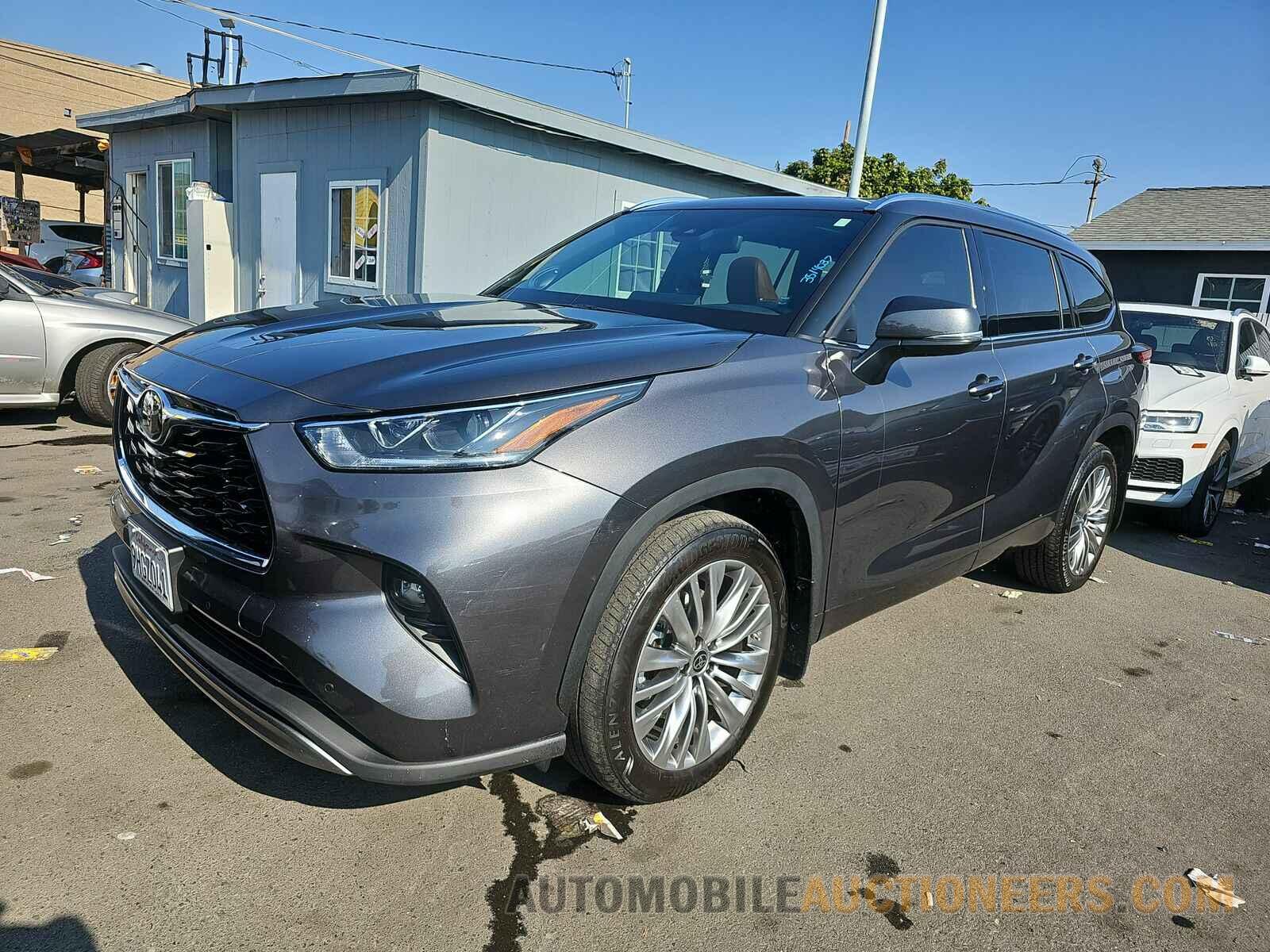 5TDFZRBH4NS190039 Toyota Highlander 2022