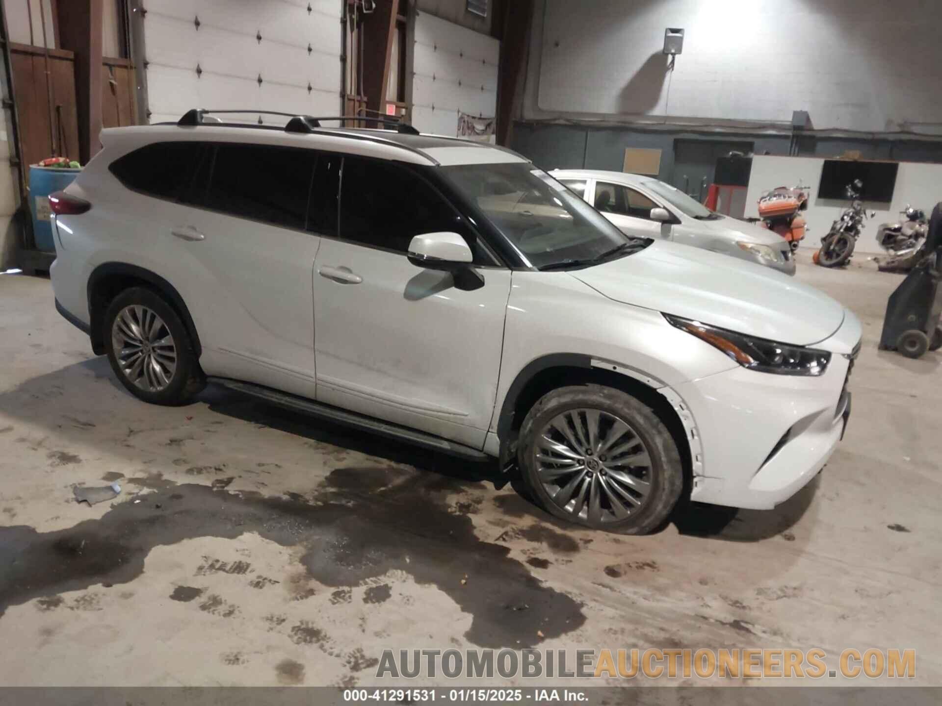 5TDFZRBH6NS192150 TOYOTA HIGHLANDER 2022