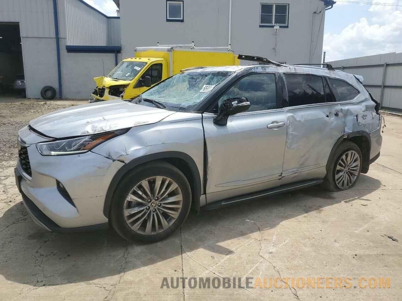 5TDFZRBH6NS214096 TOYOTA HIGHLANDER 2022