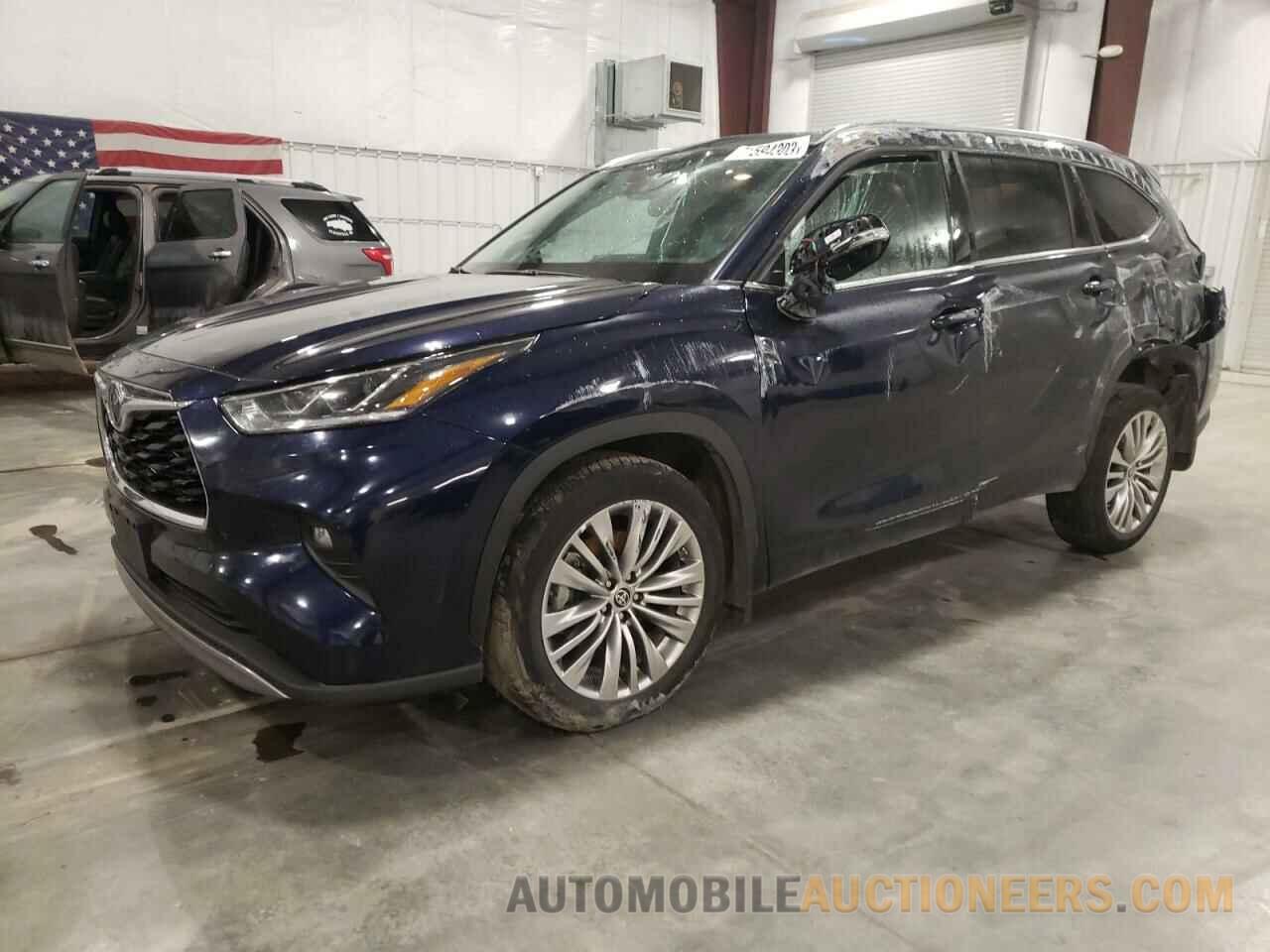 5TDFZRBH6NS228385 TOYOTA HIGHLANDER 2022