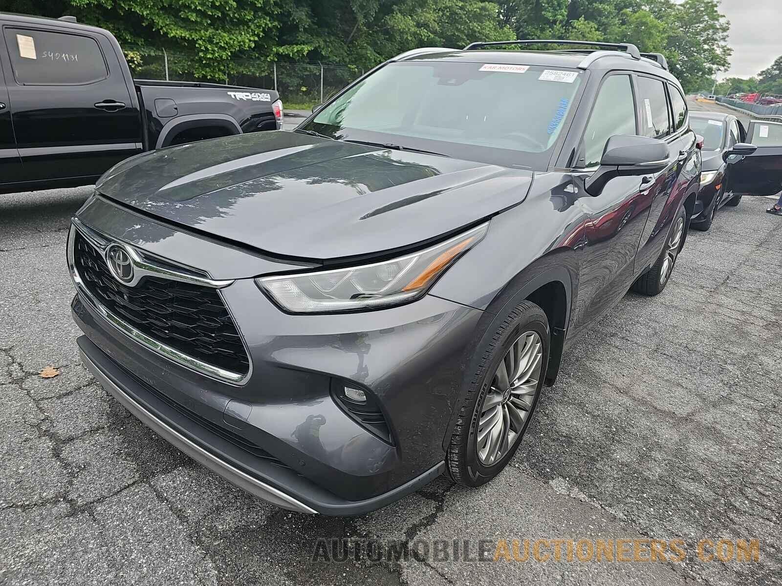 5TDFZRBHXLS031913 Toyota Highlander 2020