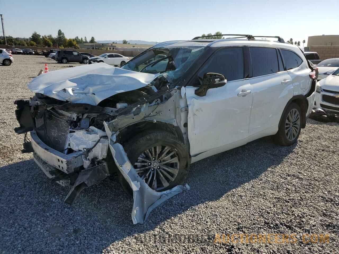 5TDFZRBHXNS169776 TOYOTA HIGHLANDER 2022