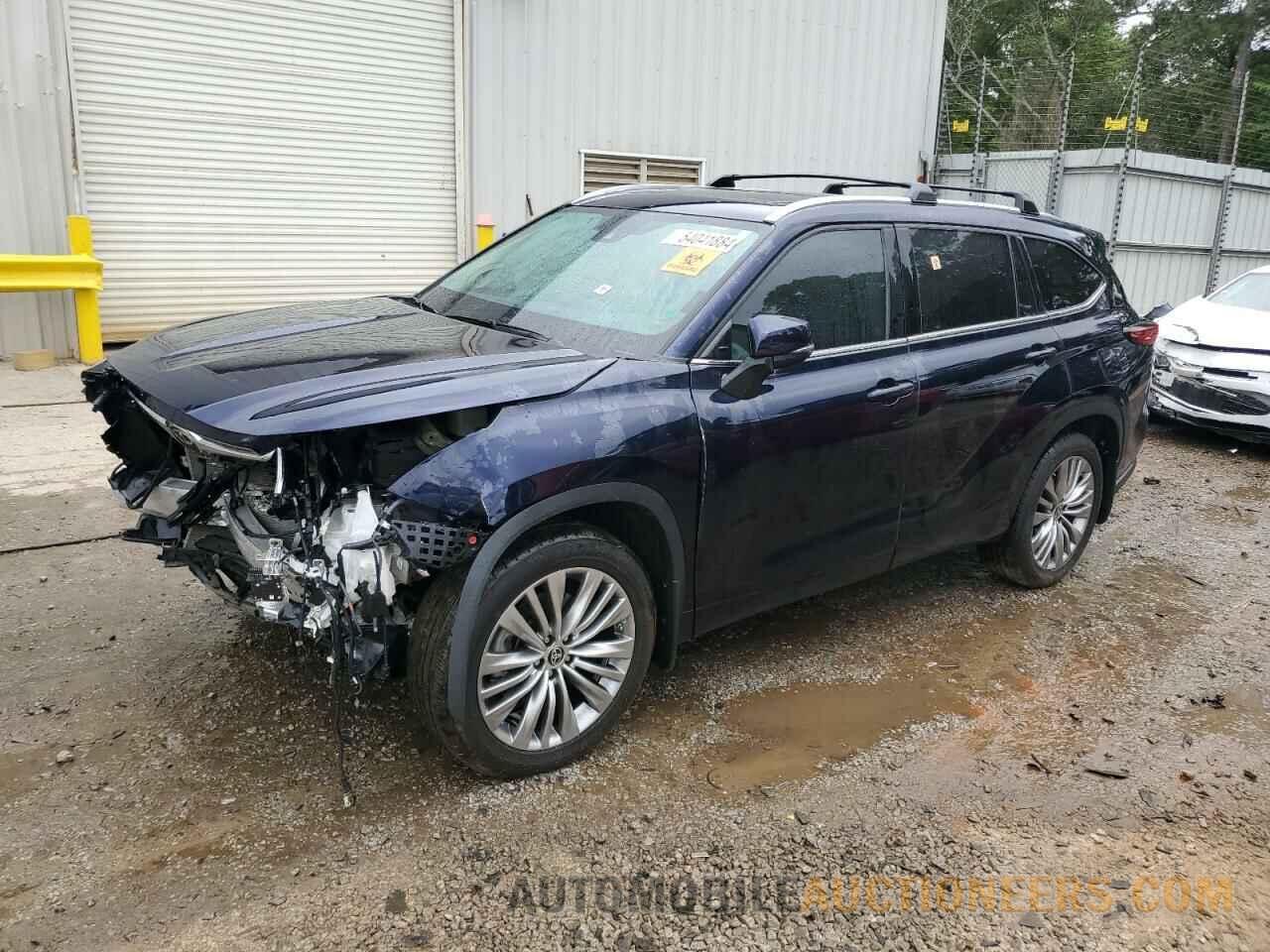 5TDFZRBHXNS222010 TOYOTA HIGHLANDER 2022