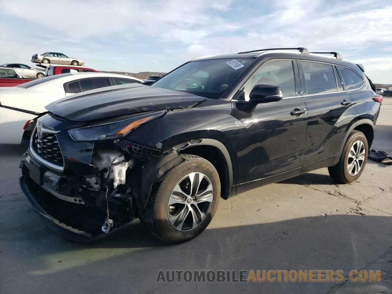 5TDGARAH5NS513513 TOYOTA HIGHLANDER 2022