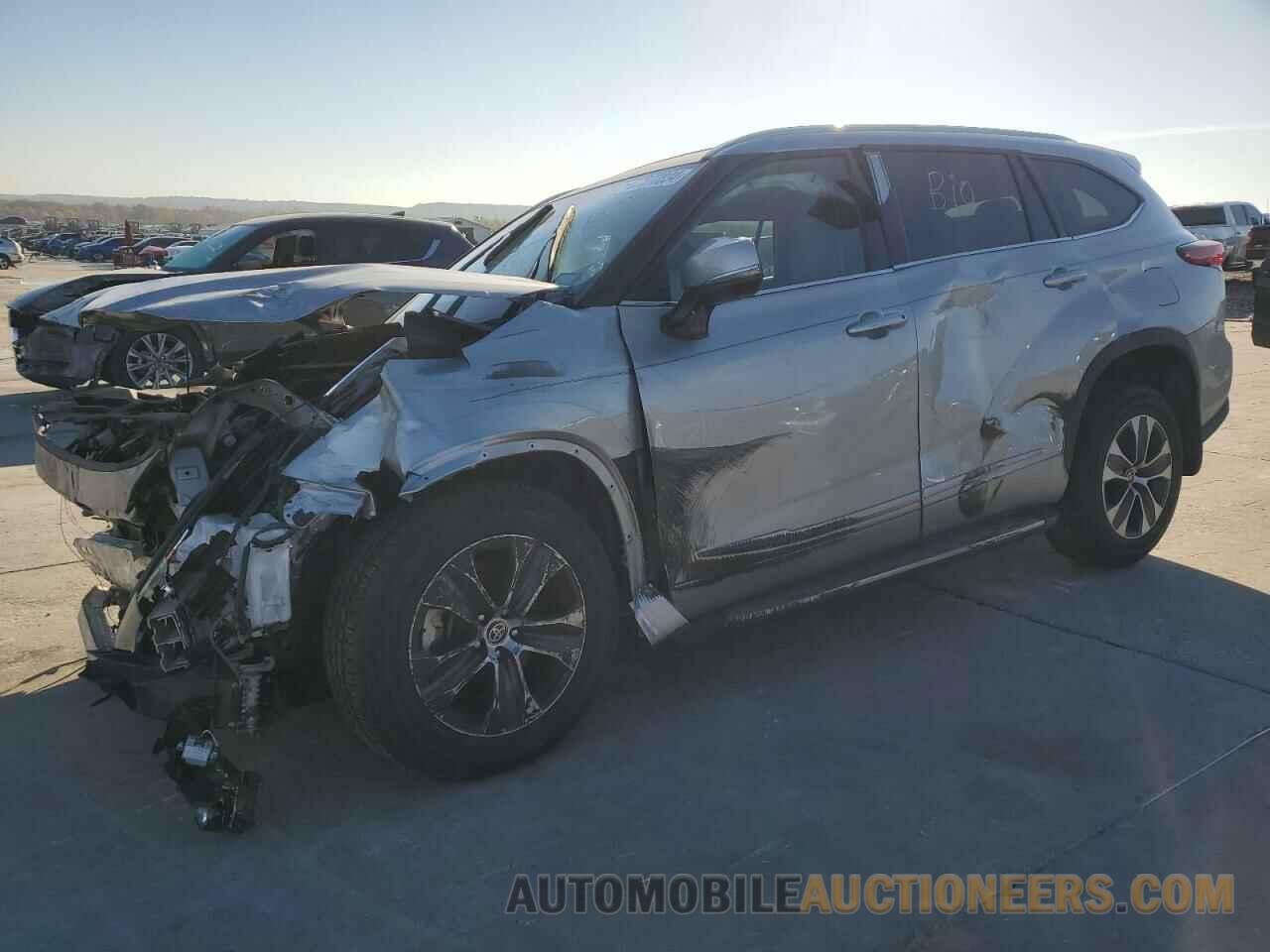 5TDGARAH8NS515501 TOYOTA HIGHLANDER 2022