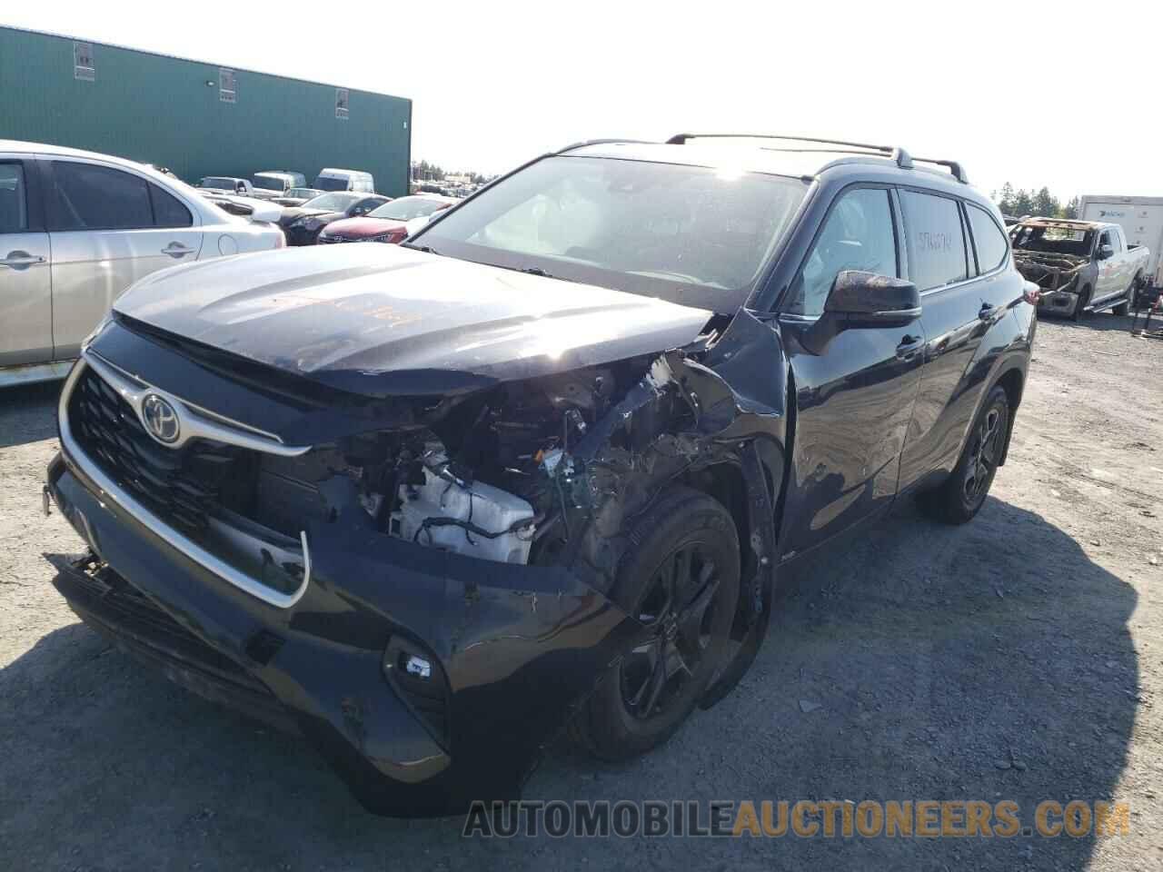 5TDGBRCH6NS559135 TOYOTA HIGHLANDER 2022