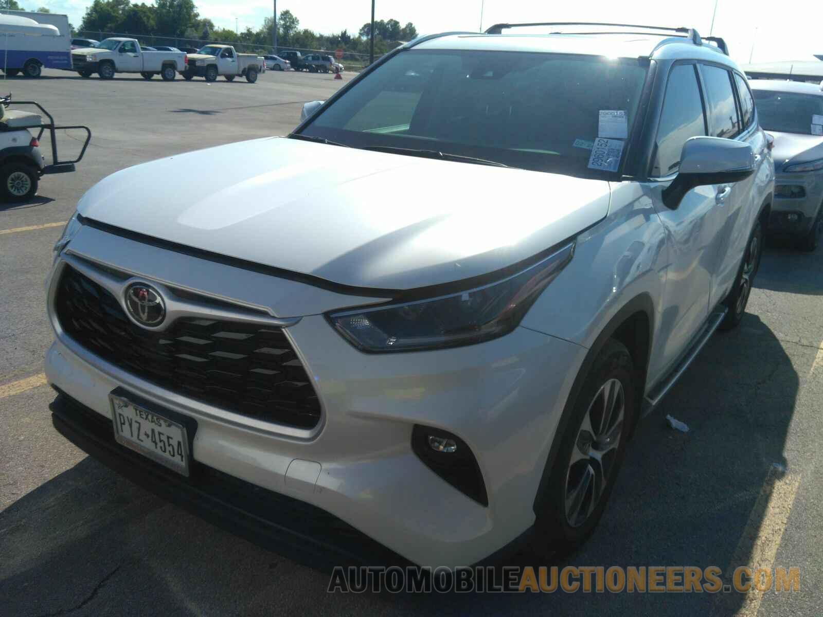 5TDGZRAH1MS059123 Toyota Highlander 2021