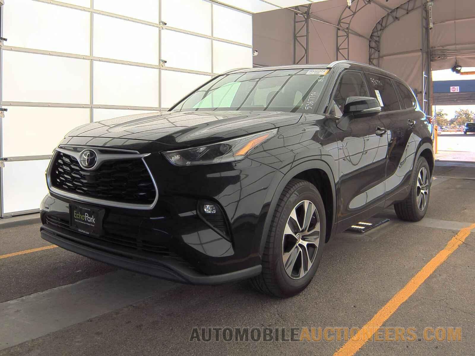 5TDGZRAH3MS518698 Toyota Highlander 2021