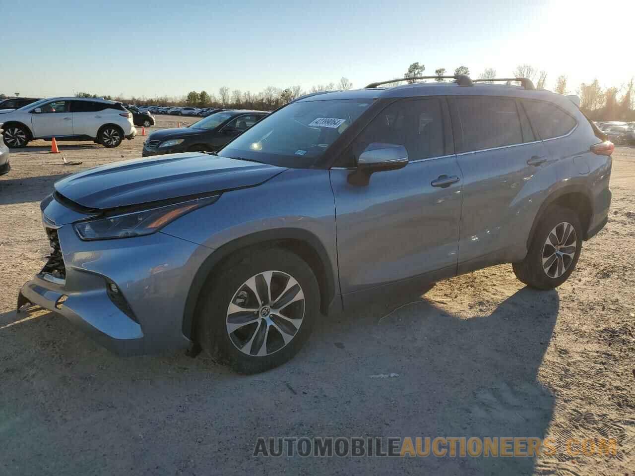 5TDGZRAH4NS115167 TOYOTA HIGHLANDER 2022