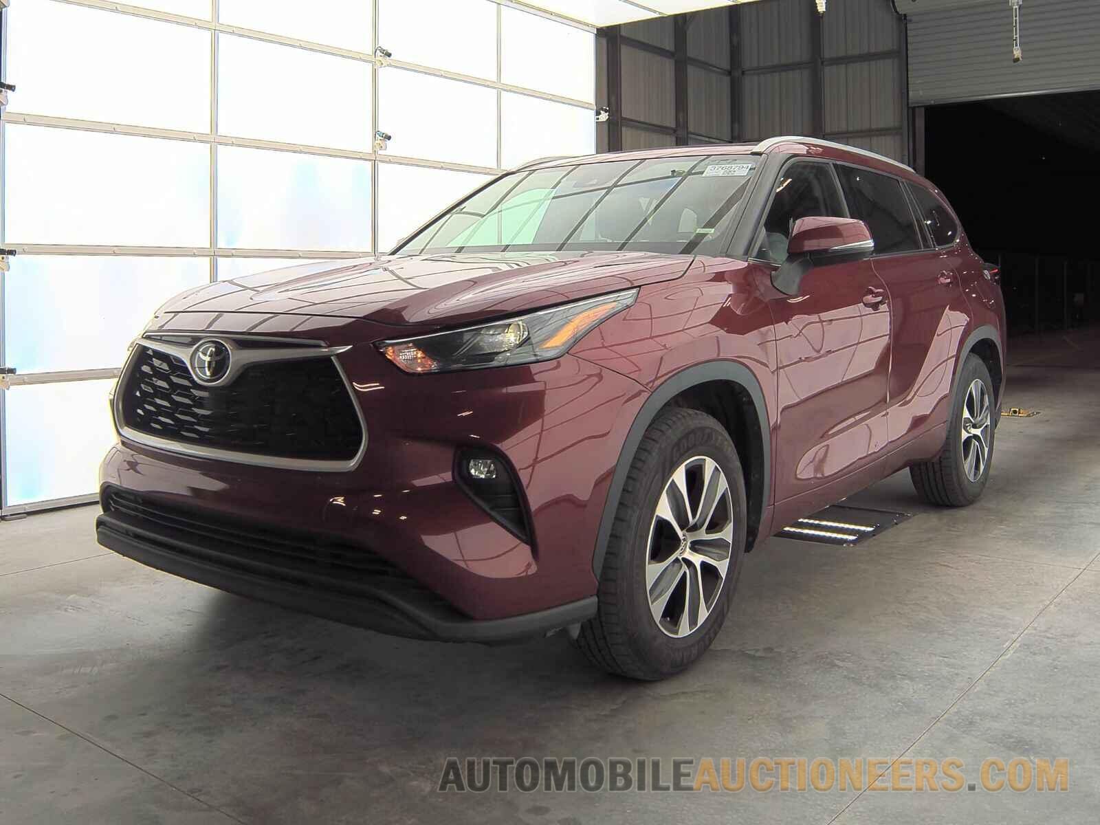 5TDGZRAH4NS540985 Toyota Highlander 2022