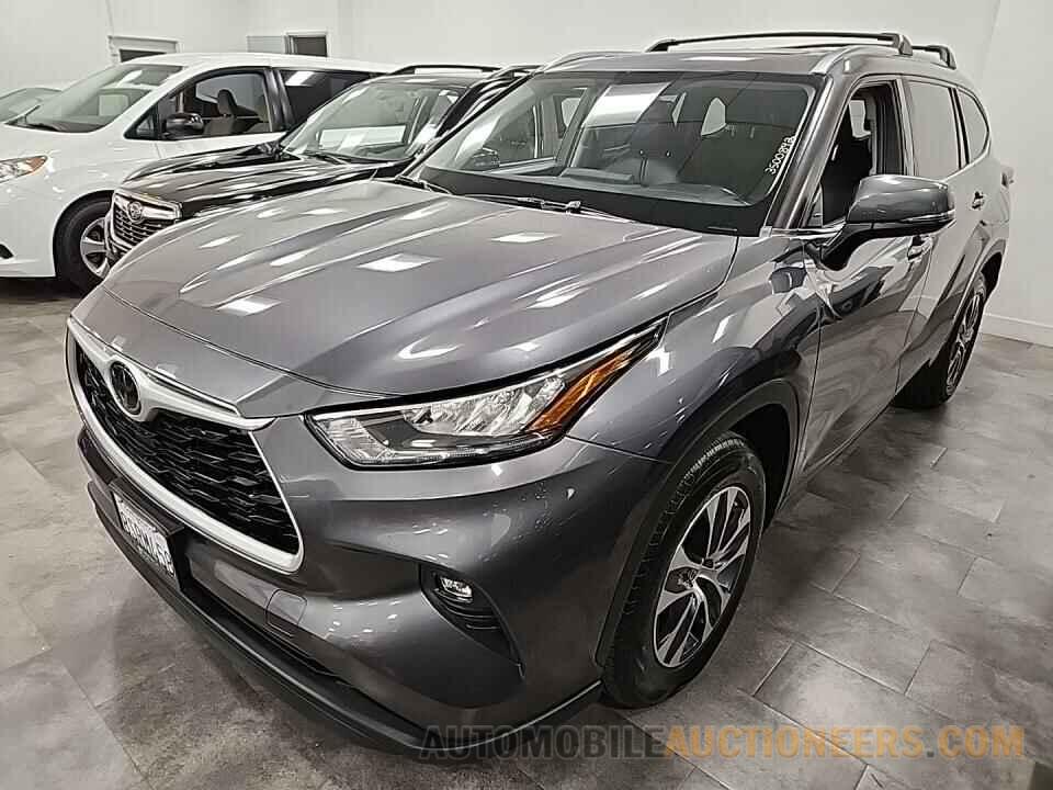 5TDGZRAH5LS031016 Toyota Highlander 2020