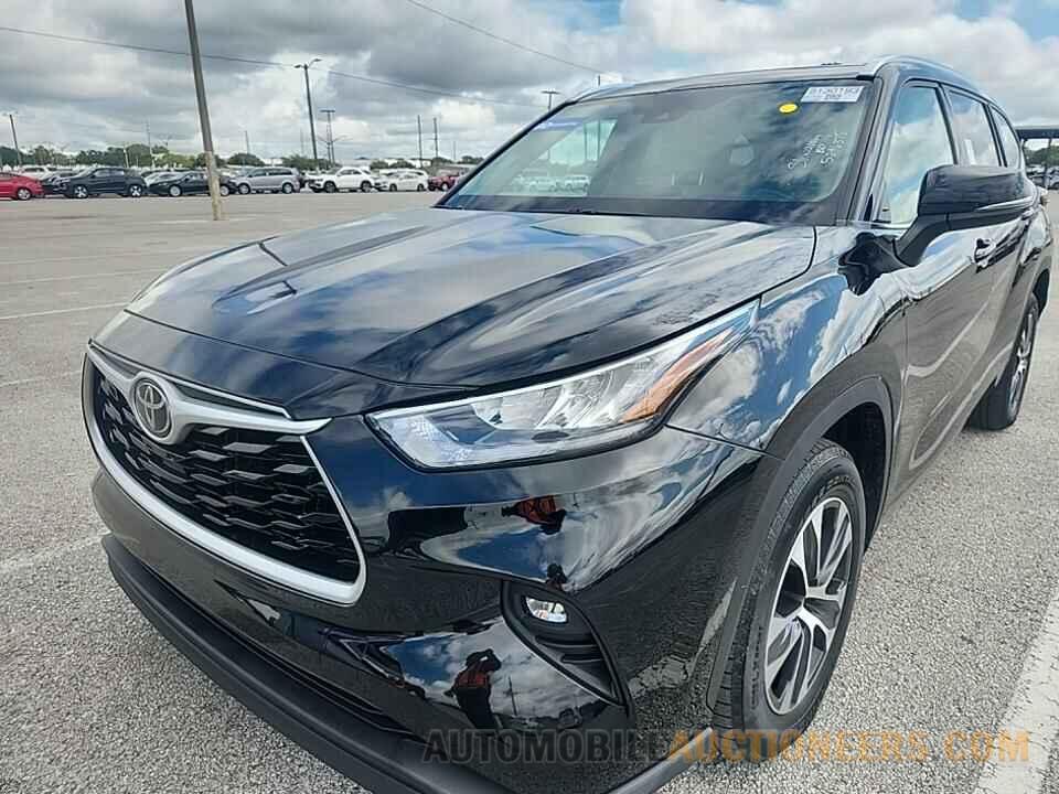 5TDGZRAH5LS514084 Toyota Highlander 2020