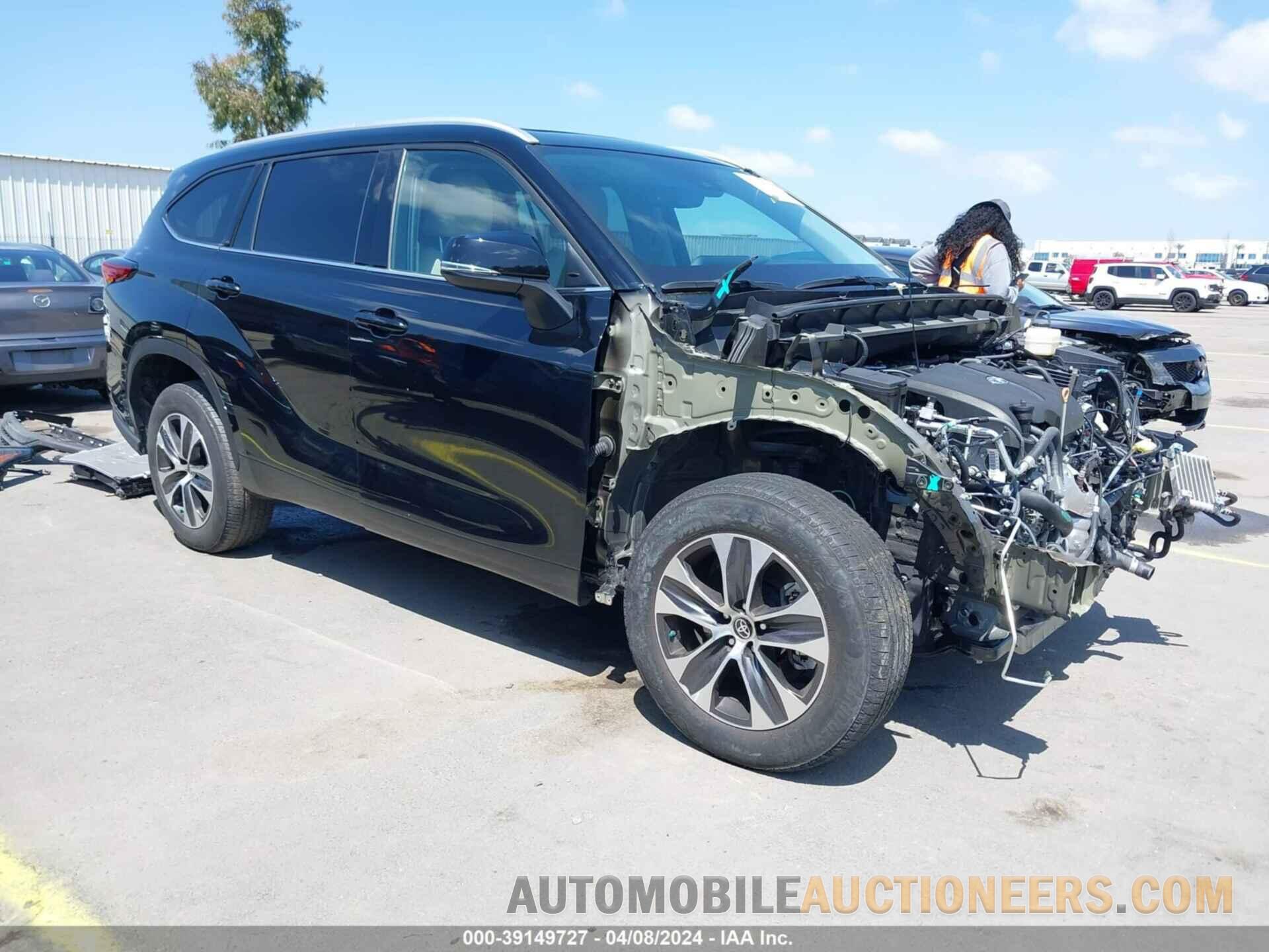 5TDGZRAH8NS111767 TOYOTA HIGHLANDER 2022