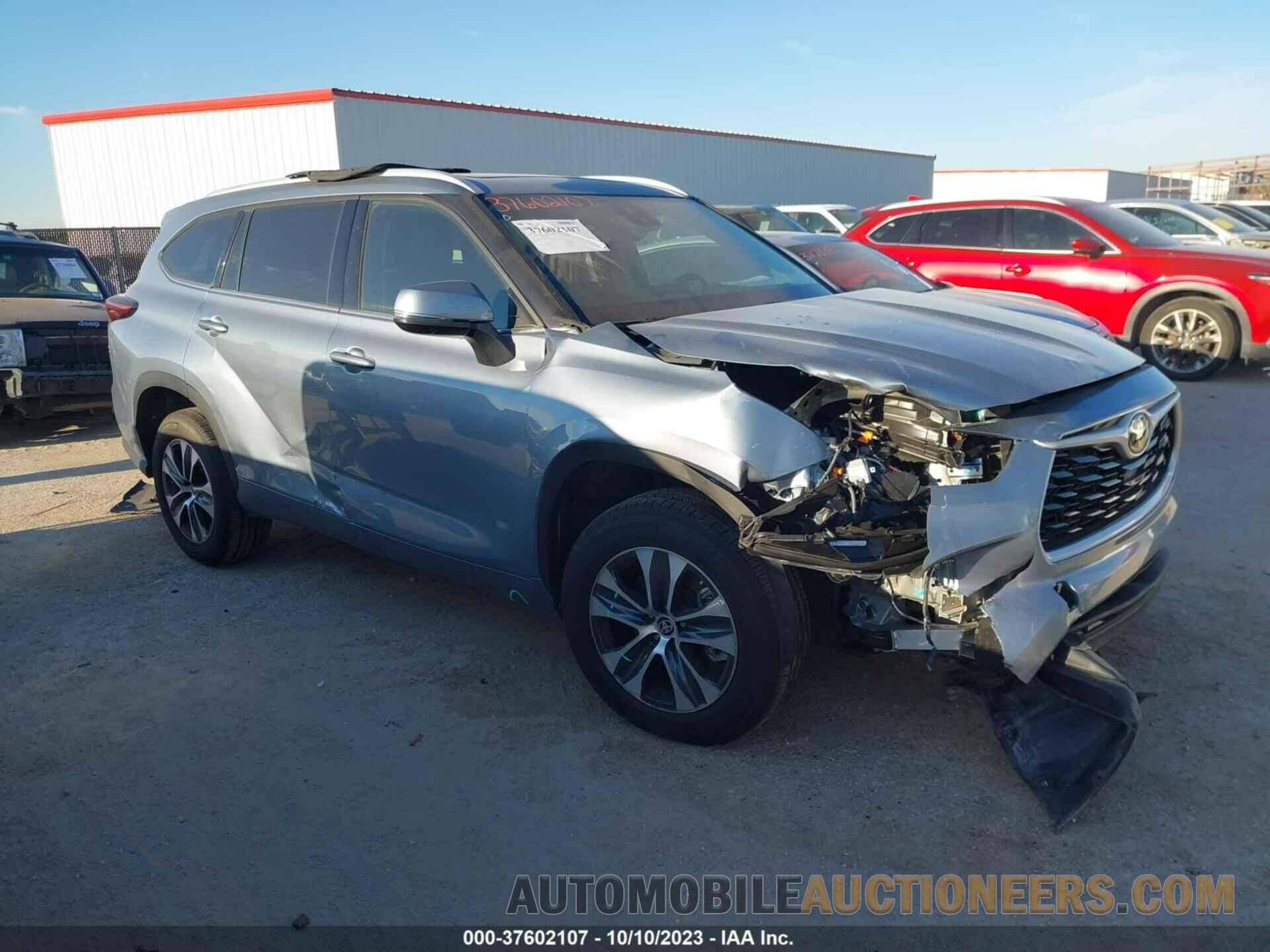 5TDGZRAH8NS123126 TOYOTA HIGHLANDER 2022