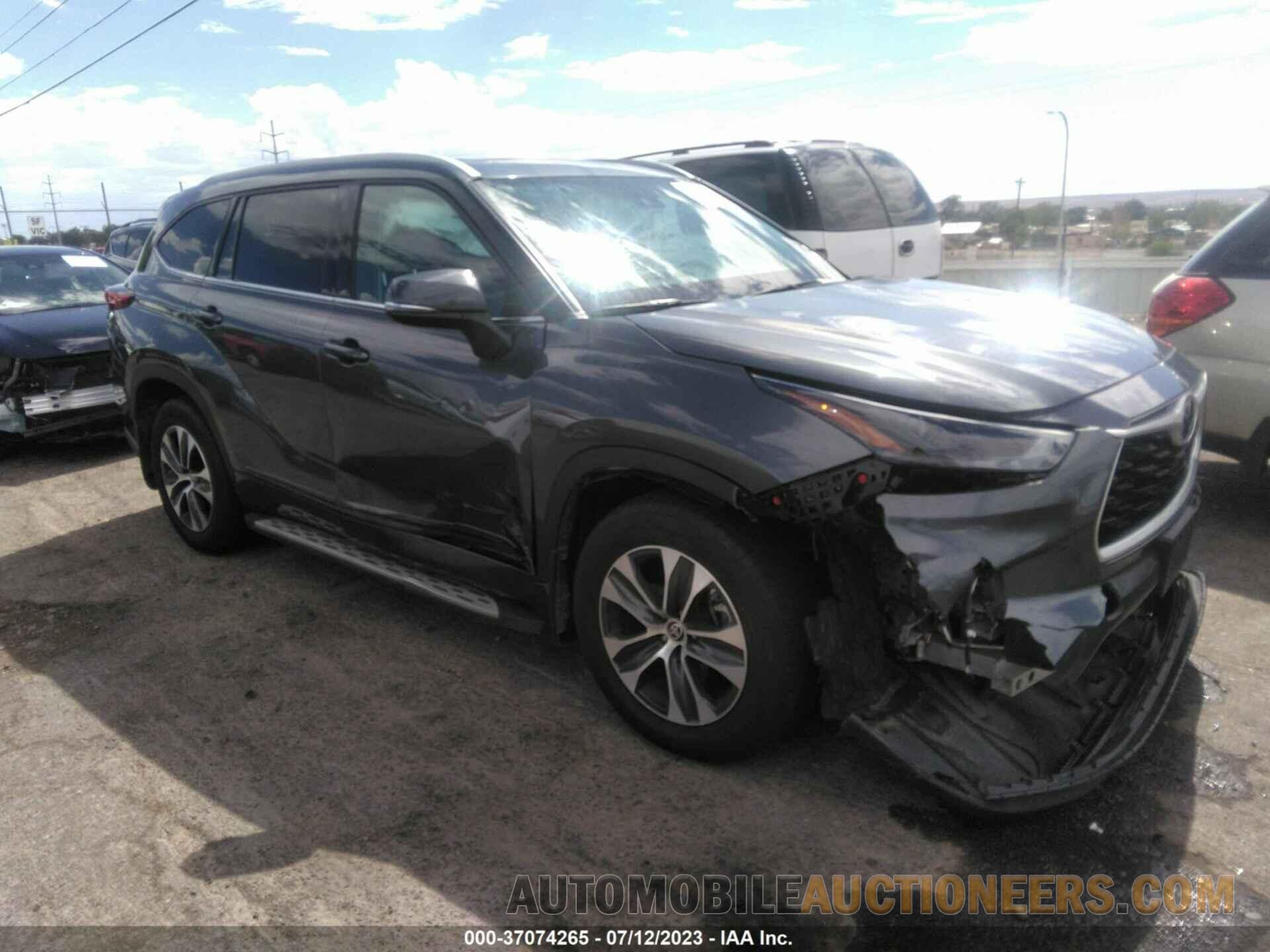 5TDGZRAH8NS558664 TOYOTA HIGHLANDER 2022