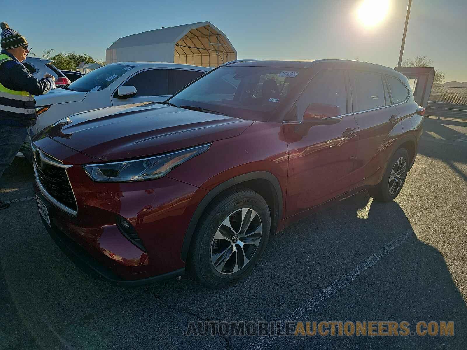 5TDGZRAH9MS515286 Toyota Highlander 2021