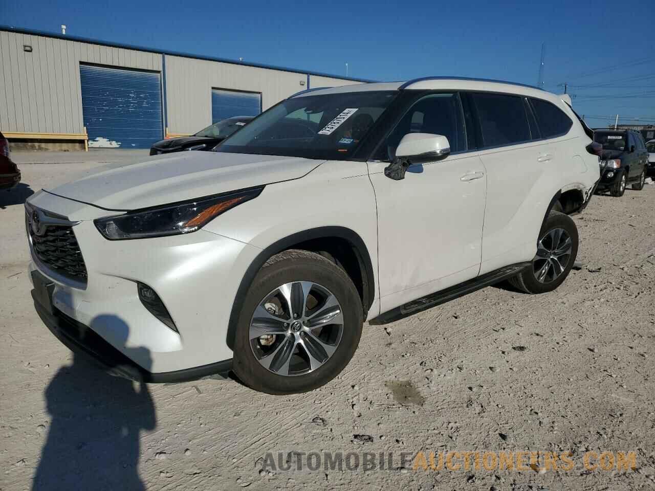 5TDGZRAHXMS056270 TOYOTA HIGHLANDER 2021