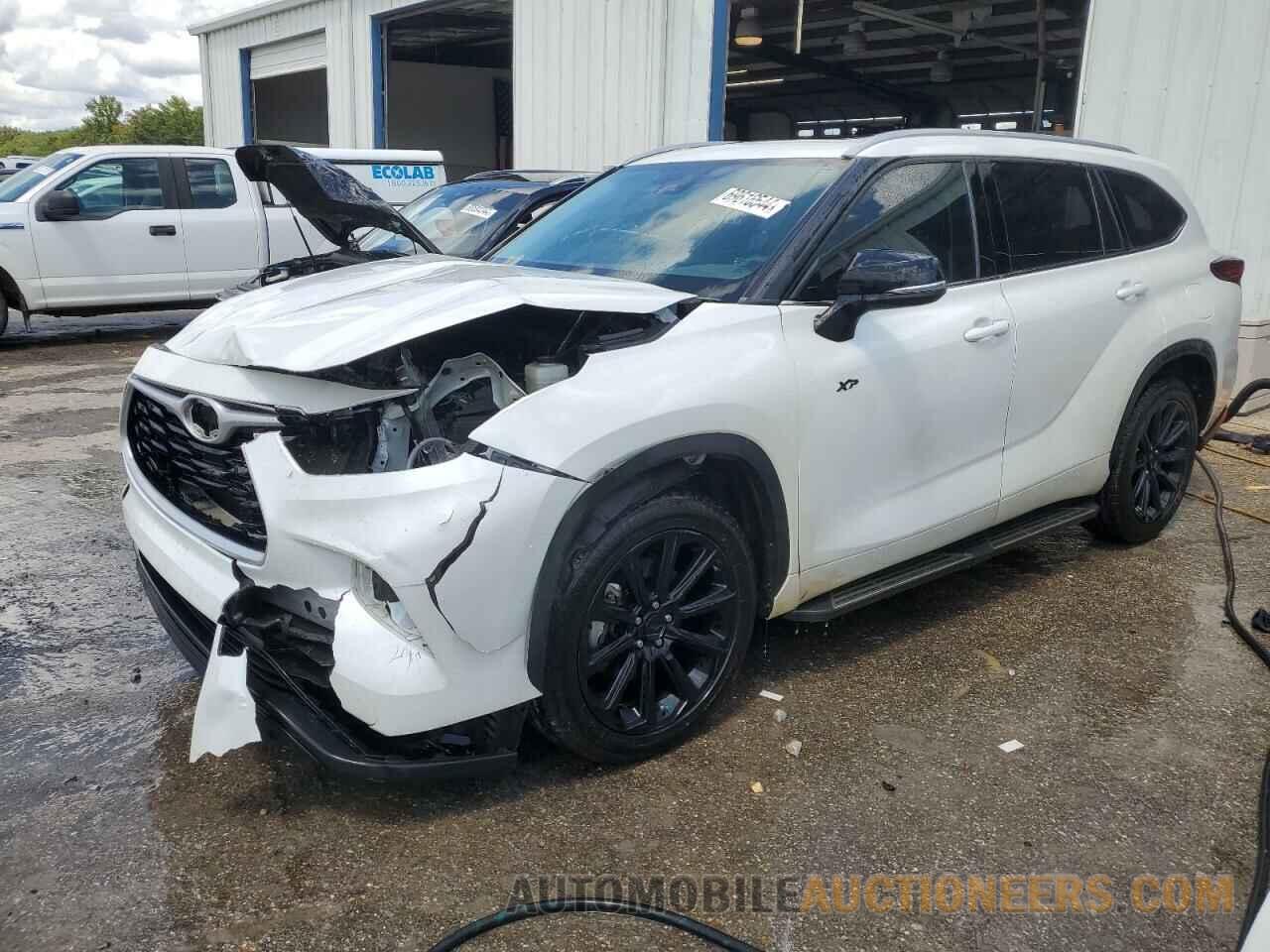 5TDGZRAHXNS092817 TOYOTA HIGHLANDER 2022