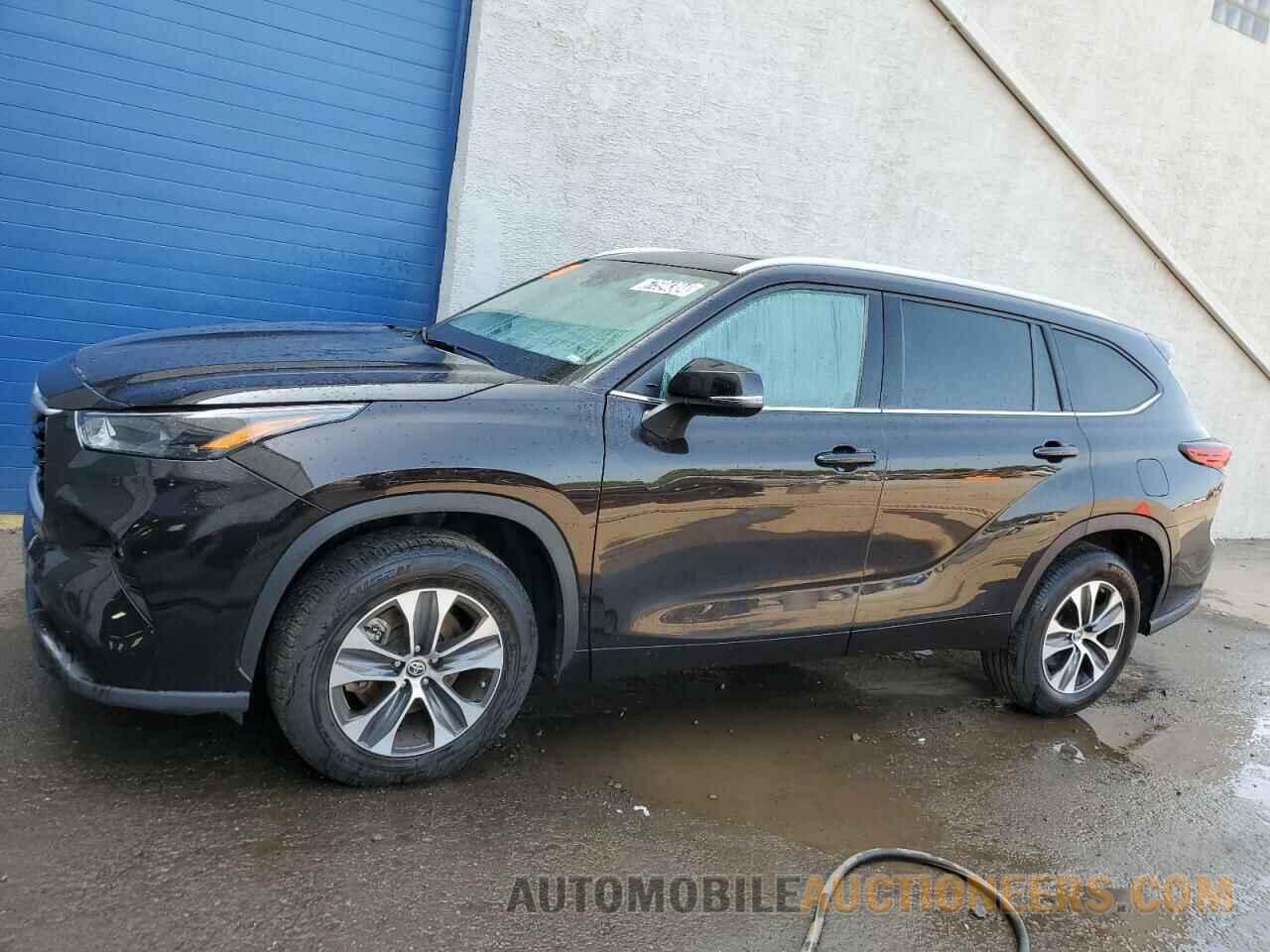 5TDGZRAHXNS094096 TOYOTA HIGHLANDER 2022