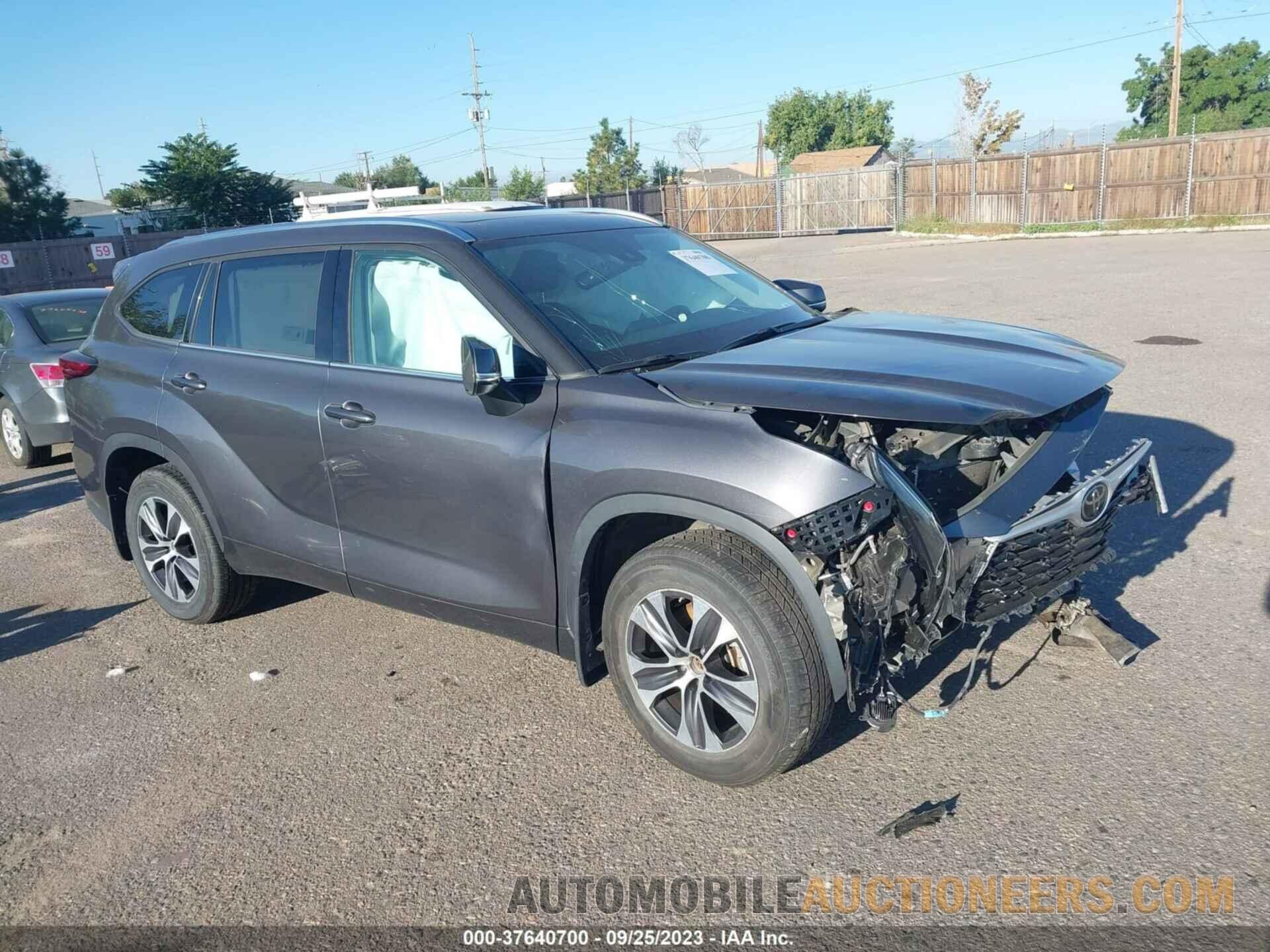 5TDGZRBH0MS086957 TOYOTA HIGHLANDER 2021