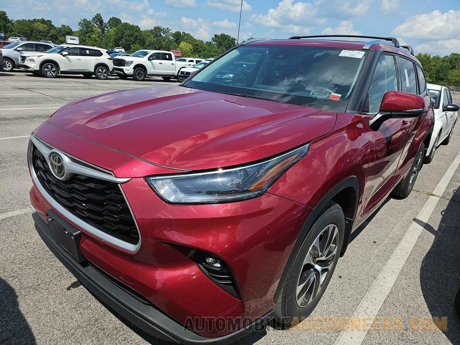 5TDGZRBH0MS128687 Toyota Highlander 2021