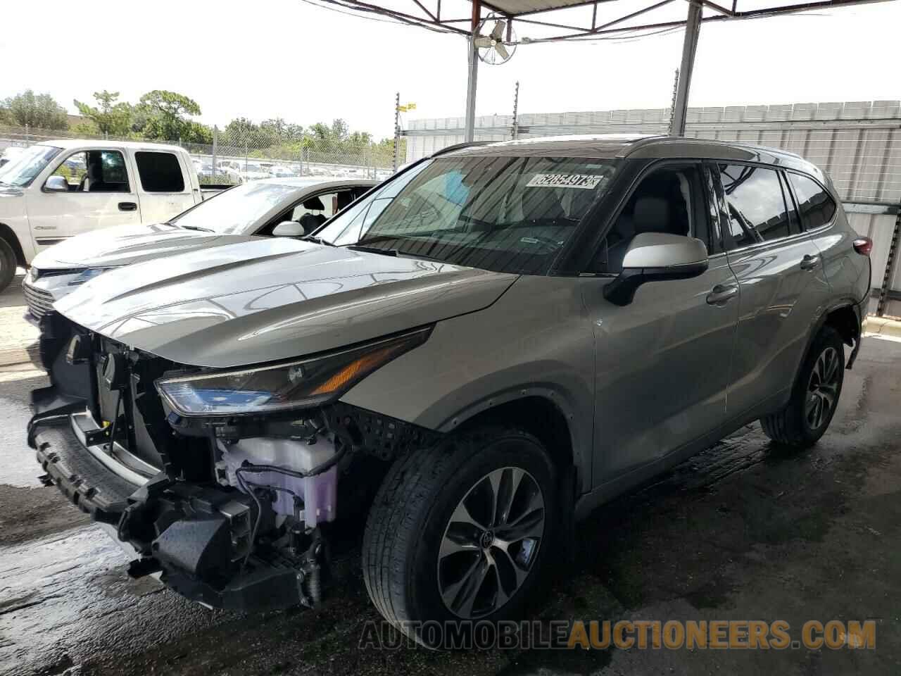 5TDGZRBH0MS154495 TOYOTA HIGHLANDER 2021