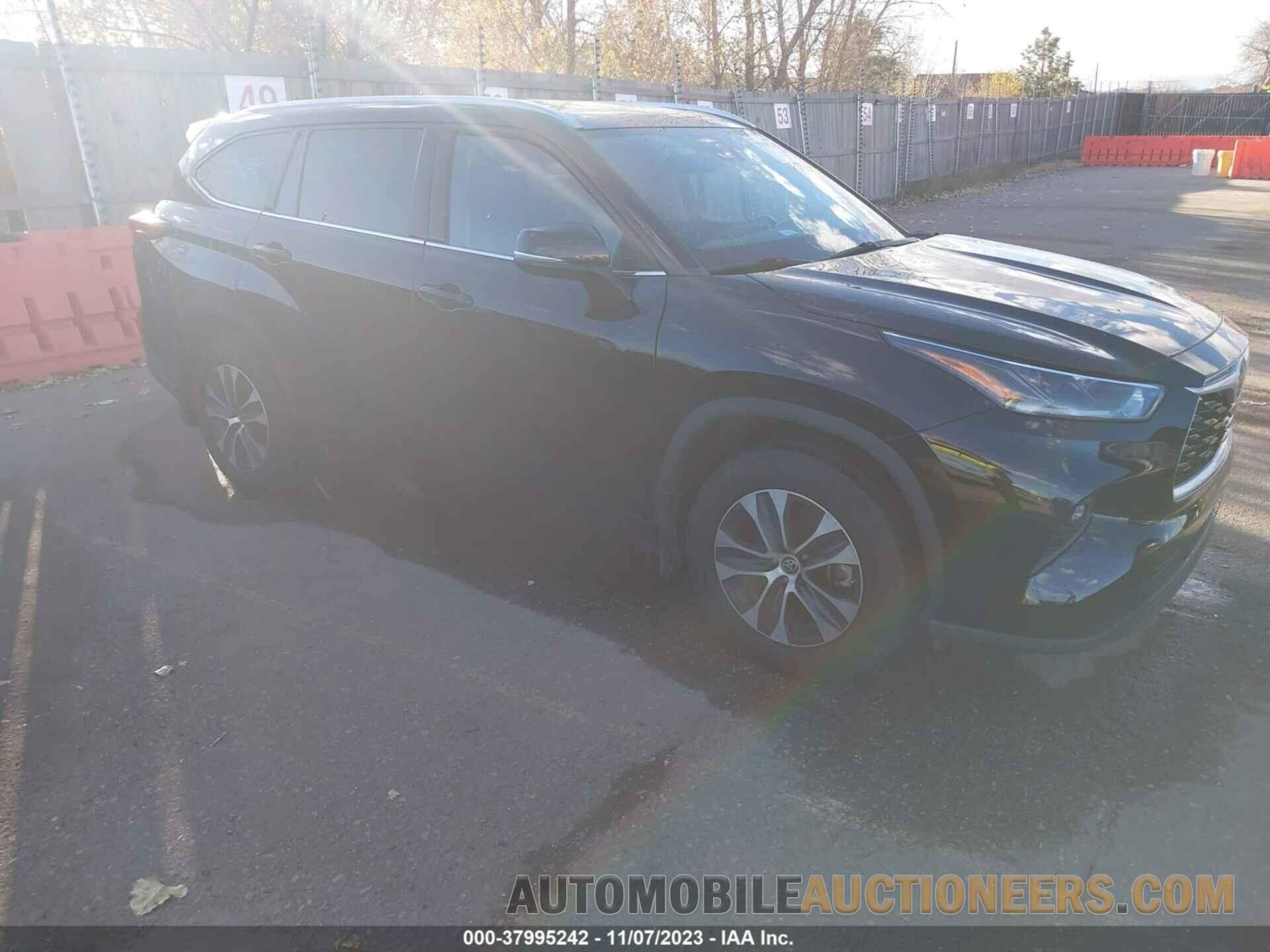 5TDGZRBH0MS545095 TOYOTA HIGHLANDER 2021