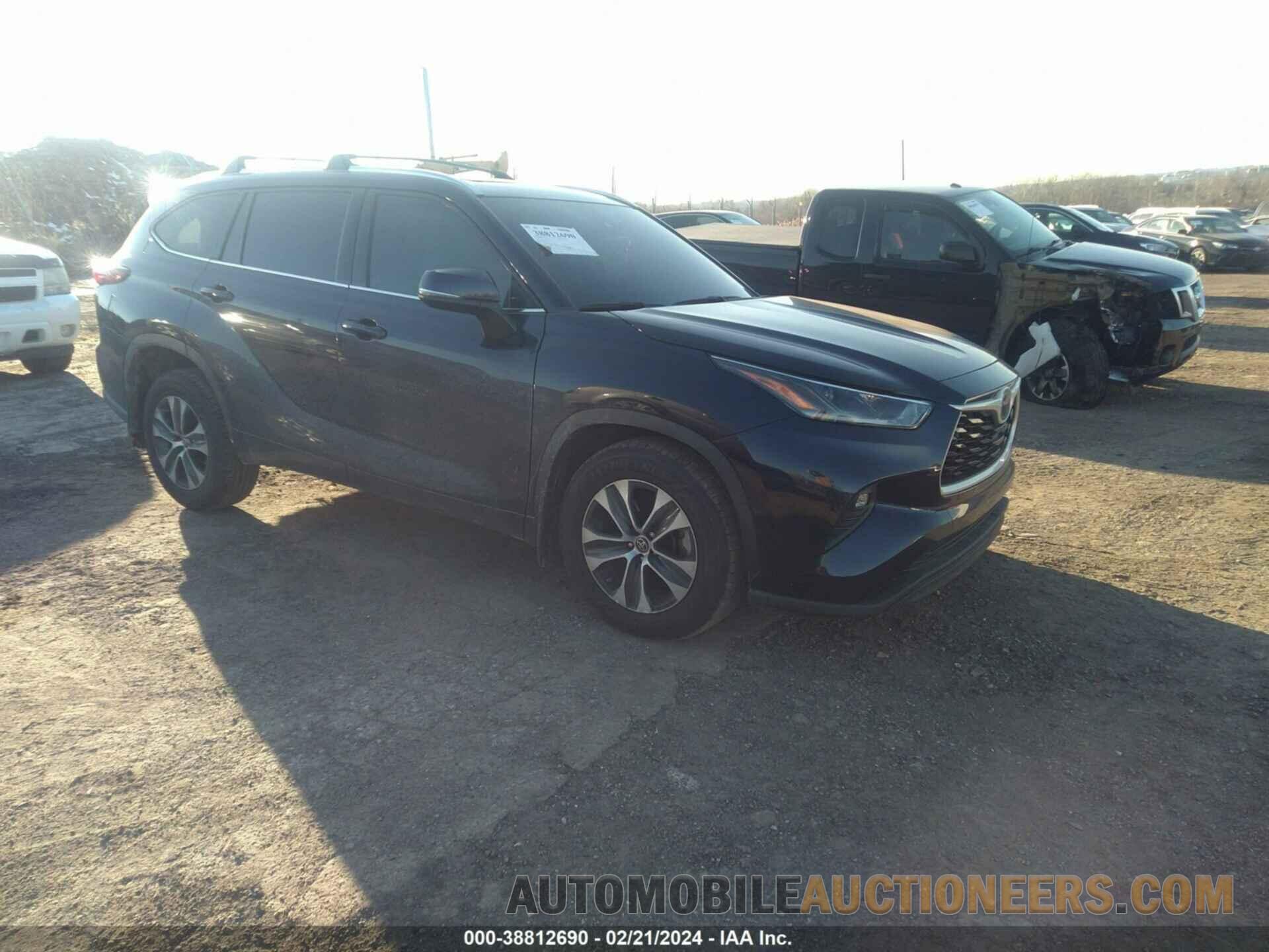 5TDGZRBH0MS547753 TOYOTA HIGHLANDER 2021